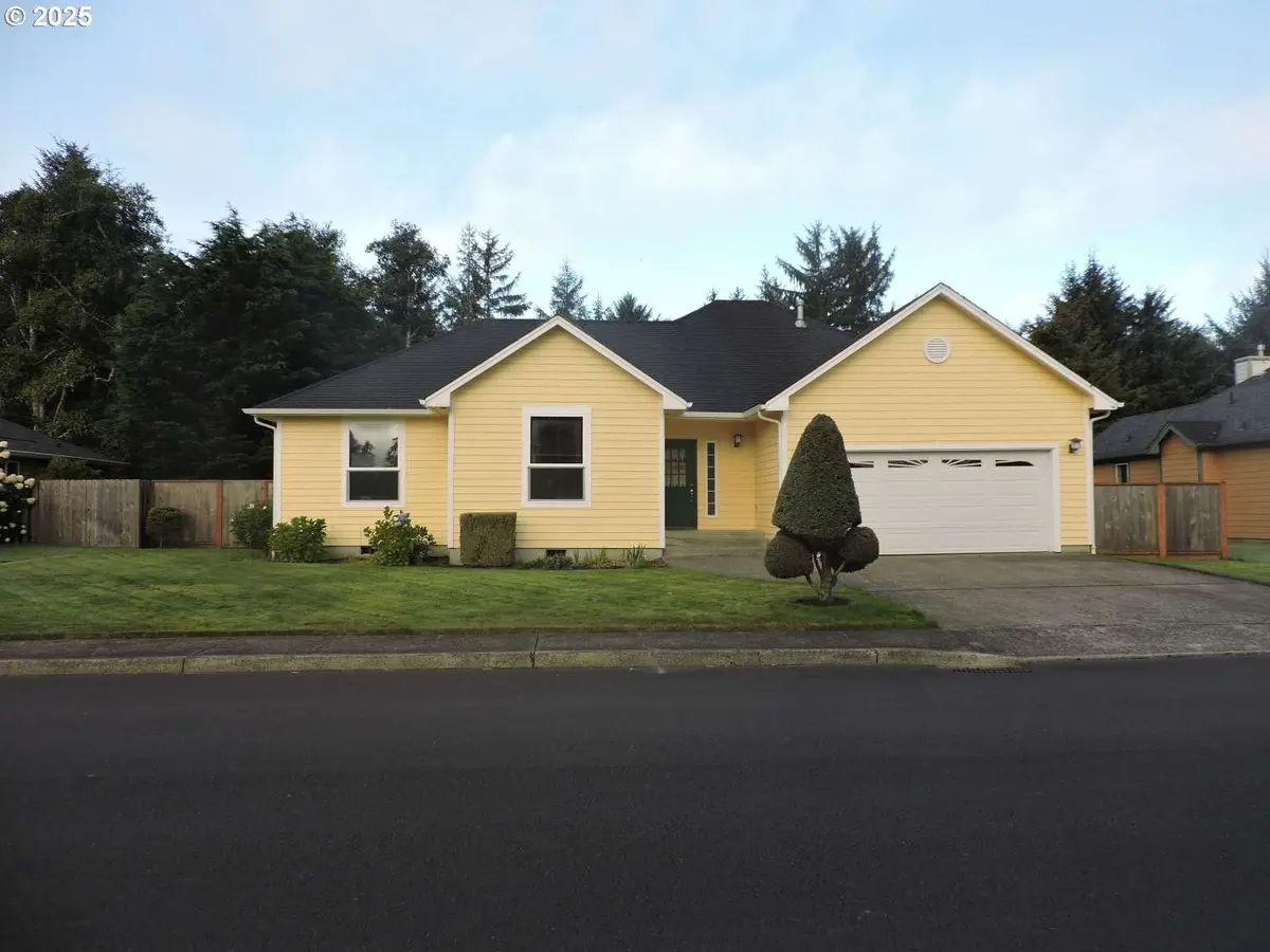 47 SW GARDENIA AVE, Warrenton, OR 97146