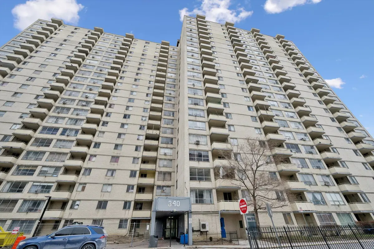 340 Dixon RD #2306, Toronto W09, ON M9R 1T1