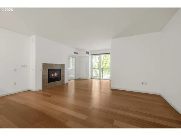 1620 NE BROADWAY ST #206, Portland, OR 97232