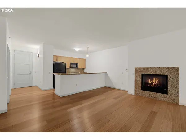 1620 NE BROADWAY ST #206, Portland, OR 97232