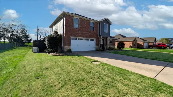 121 Sunset Lane, Whitewright, TX 75491