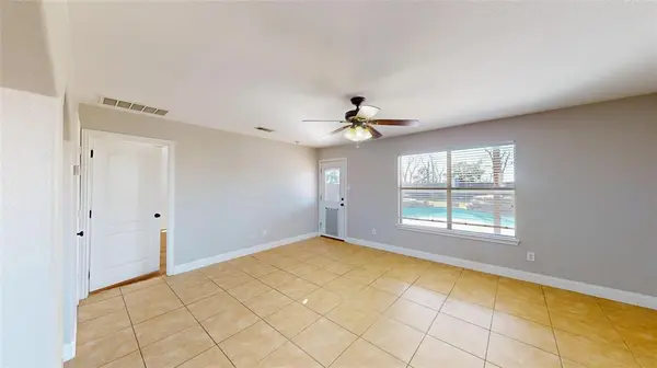 121 Sunset Lane, Whitewright, TX 75491