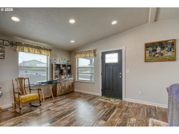 3027 SW Terrace DR, Pendleton, OR 97801