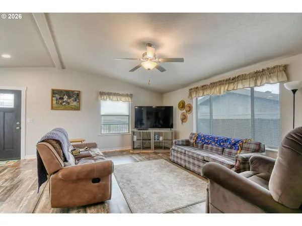 3027 SW Terrace DR, Pendleton, OR 97801