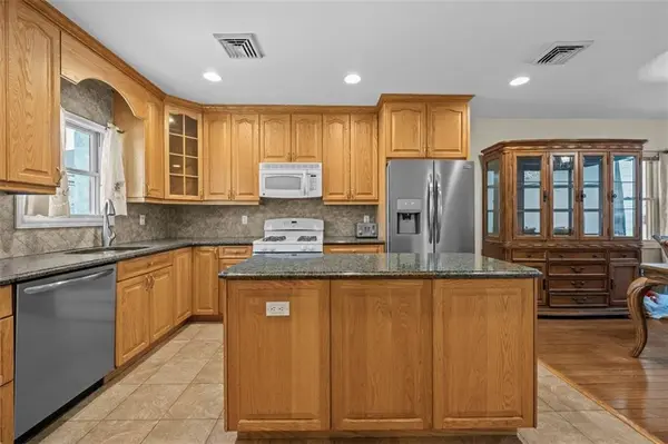 6118 Avenue T, Brooklyn, NY 11234