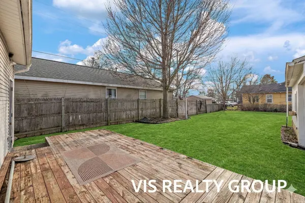 319 Visser ST, Spring Lake Vllg, MI 49456