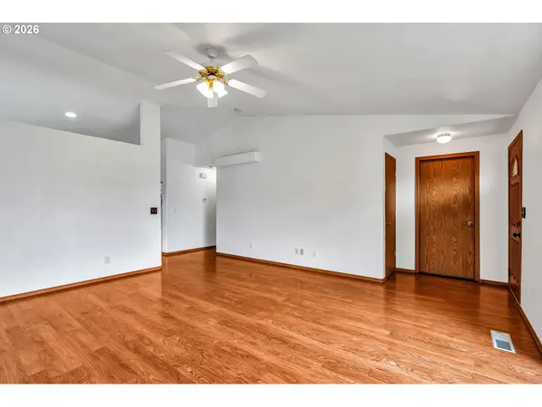 351 ELMA CT, Salem, OR 97301