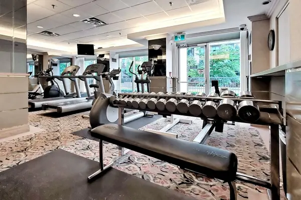 28 Hollywood AVE #809, Toronto C14, ON M2N 6S4