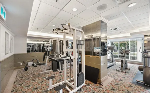 28 Hollywood AVE #809, Toronto C14, ON M2N 6S4