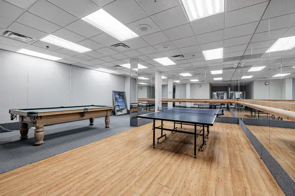 28 Hollywood AVE #809, Toronto C14, ON M2N 6S4