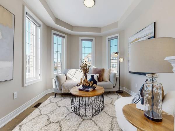 160 Mondial CRES, East Gwillimbury, ON L9N 0S1