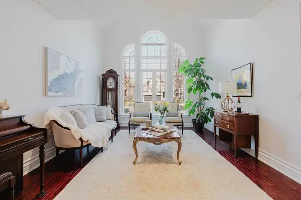 85 Gregory Scott DR, Vaughan, ON L4H 1K7