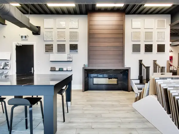 3170 Harvester RD #103, Burlington, ON L7N 3W8