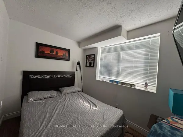 19 Helena CT, Brampton, ON L6S 2N4