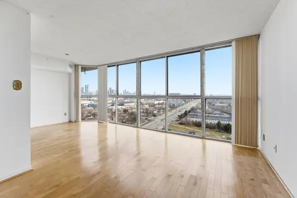 880 Dundas ST W #1604, Mississauga, ON L5C 4H3