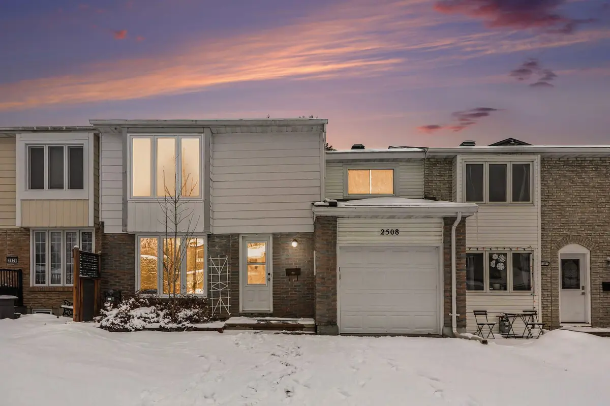 2508 Autumn Hill CRES, Blackburn Hamlet, ON K1B 4M7