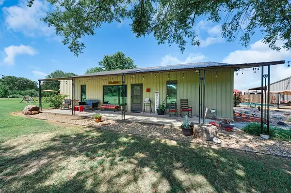 50 County Road 13200, Blossom, TX 75416
