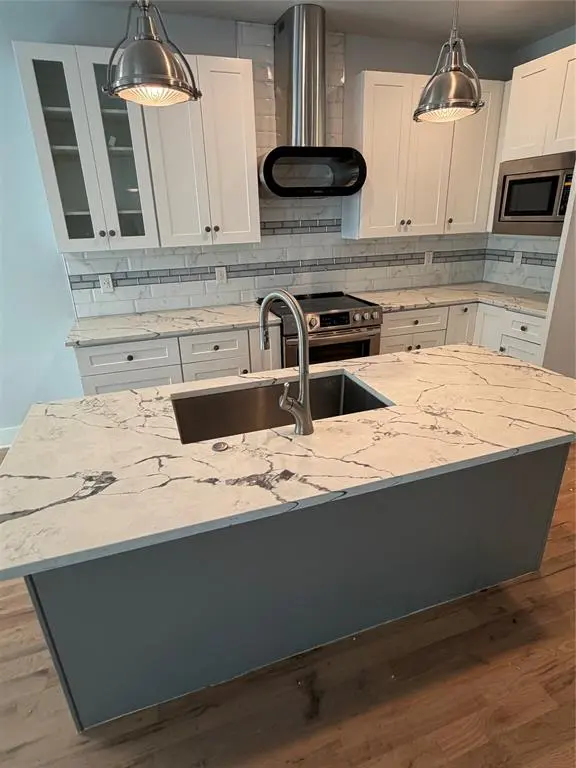 2318 Stutz Drive #C5, Dallas, TX 75235