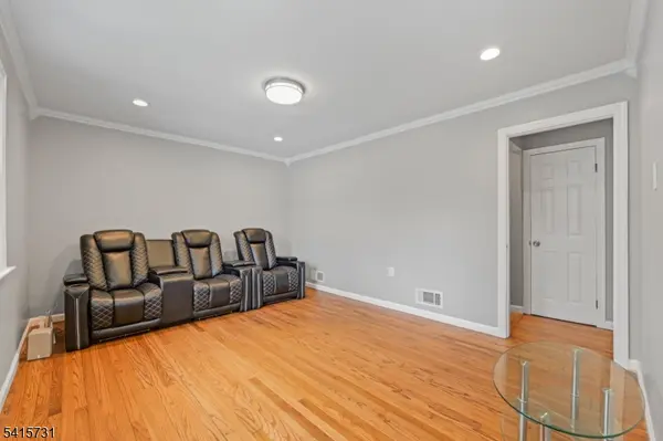 81 Jefferson Ave, Rockaway Twp., NJ 07801