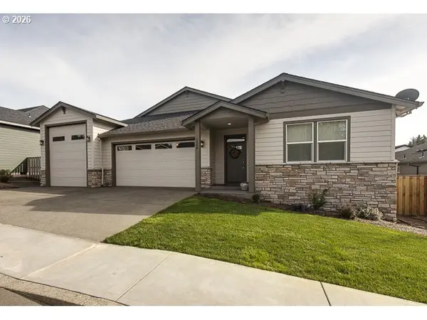 1668 NE CLAYTON DR, Estacada, OR 97023