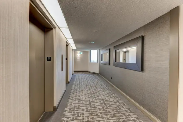 75 Wynford Heights CRES #1501, Toronto C13, ON M3C 3H9