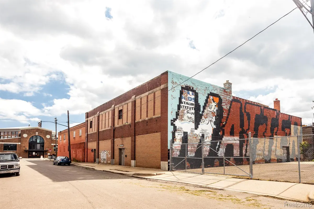 1350 DIVISION ST, Detroit, MI 48207