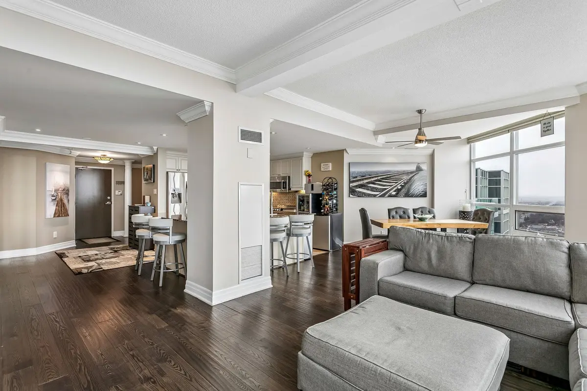 9 George ST #PH01, Brampton, ON L6Y 0T6