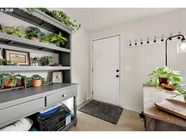 1247 BOARDWALK AVE, Molalla, OR 97038