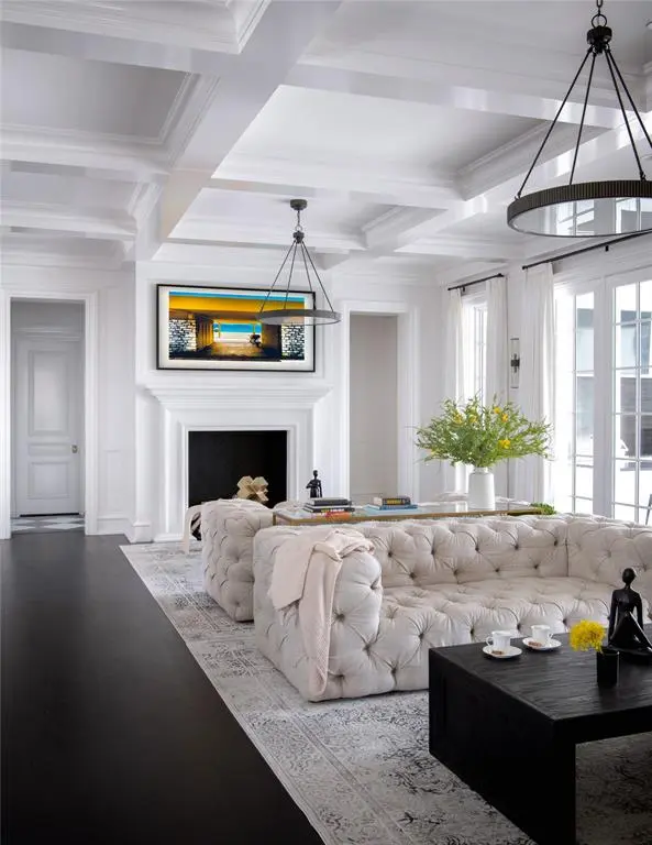 5947 Lupton Drive, Dallas, TX 75225