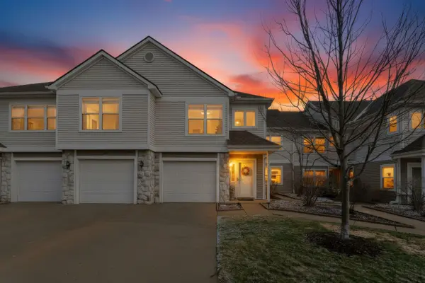 709 Fieldstone CIR W, Chelsea, MI 48118