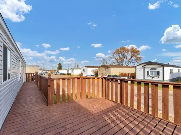 57 Maple DR W, Brooks, AB T1R 1J2