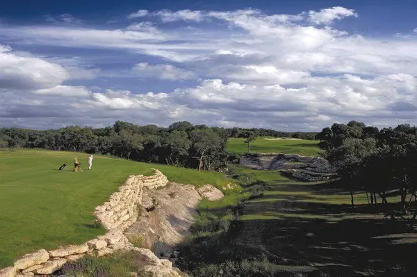 8425 Retreat Boulevard, Cleburne, TX 76033