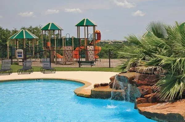 8425 Retreat Boulevard, Cleburne, TX 76033