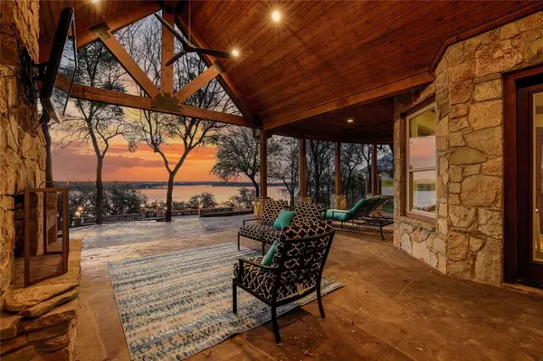 594 Oak Point Drive, May, TX 76857