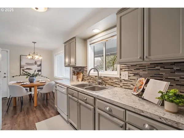 6906 NE 54TH ST, Vancouver, WA 98661