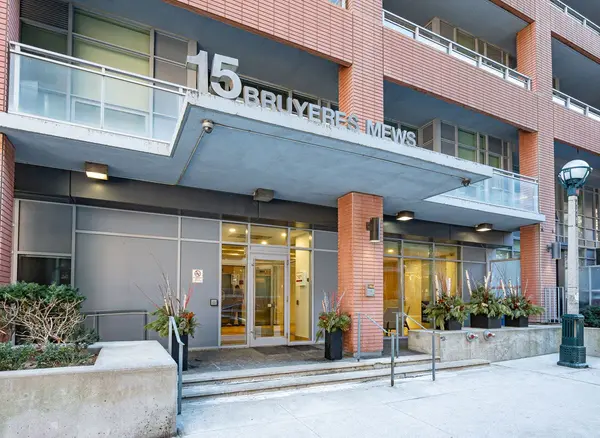 15 Bruyeres Mews #1008, Toronto C01, ON M5V 0A7