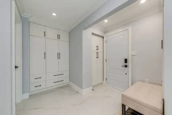 6150 Duford DR, Mississauga, ON L5V 1A6