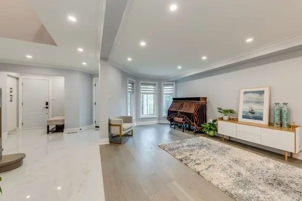 6150 Duford DR, Mississauga, ON L5V 1A6