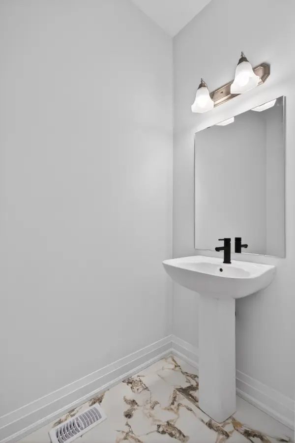 675 Victoria RD N #12, Guelph, ON N1E 0S9