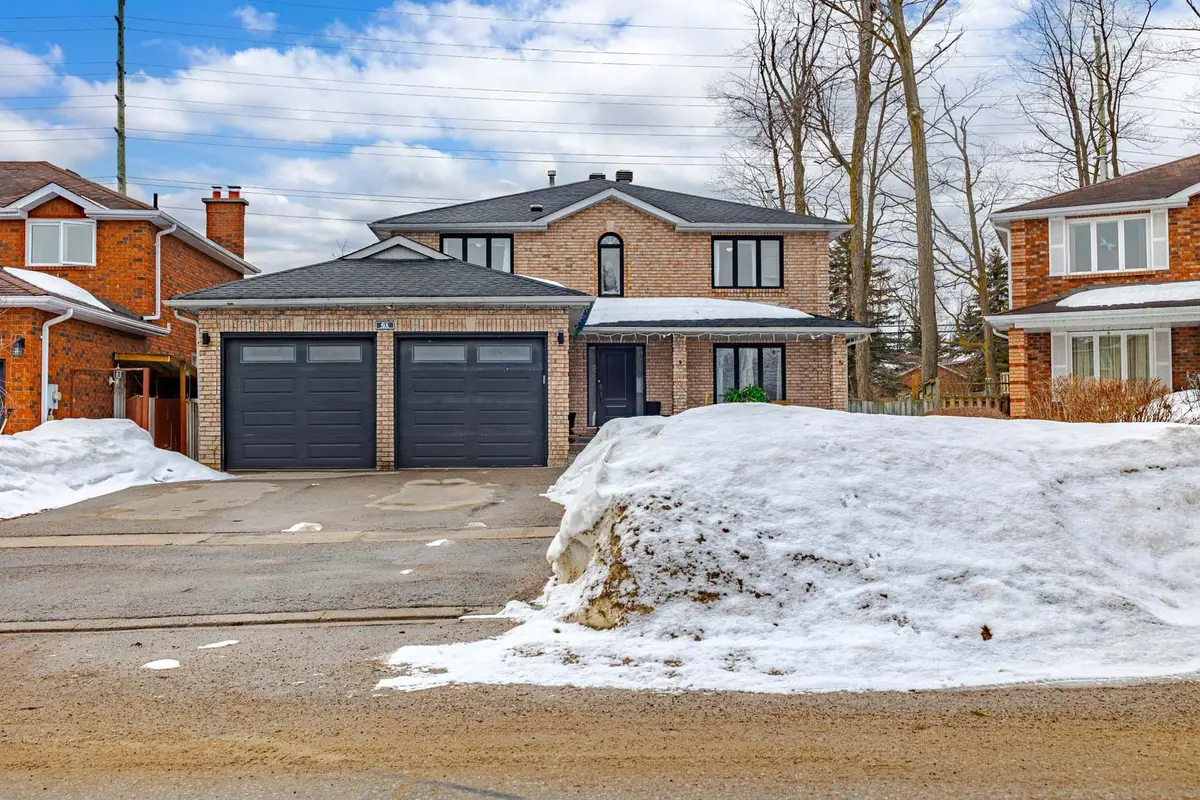61 Barwick DR, Barrie, ON L4N 6Z5