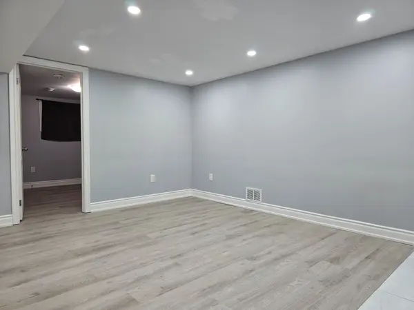 366 East 23rd ST #Lower, Hamilton, ON L8V 2X6