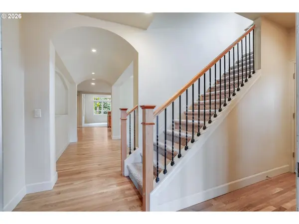 10956 SW BRETTON CT, Tigard, OR 97224