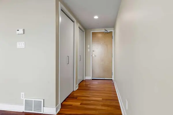 1110 11 ST SW #1206, Calgary, AB T2R 1S5