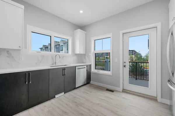 599 Mahogany RD SE, Calgary, AB T3M 3Y3