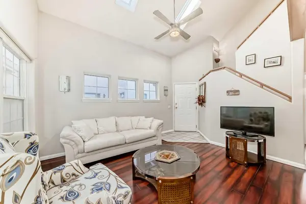 1906 Patterson VW SW, Calgary, AB T3H 3J9