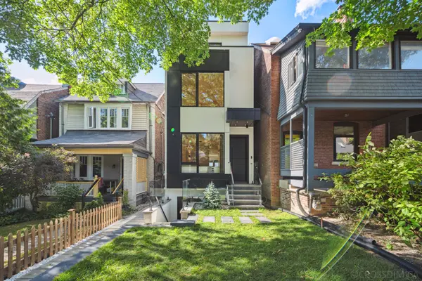 44A Alcina AVE, Toronto C02, ON M6G 2E8