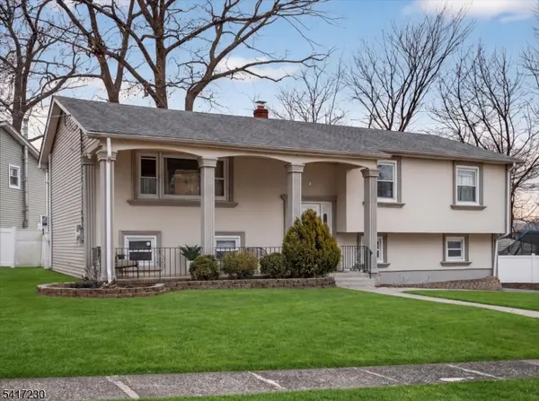 66 Lockwood Pl, Clifton City, NJ 07012