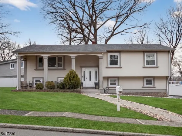 66 Lockwood Pl, Clifton City, NJ 07012