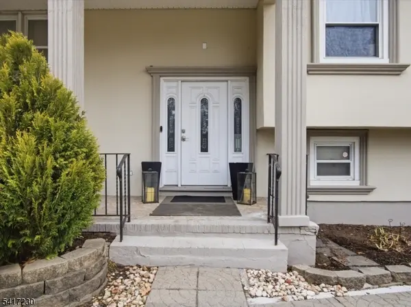 66 Lockwood Pl, Clifton City, NJ 07012