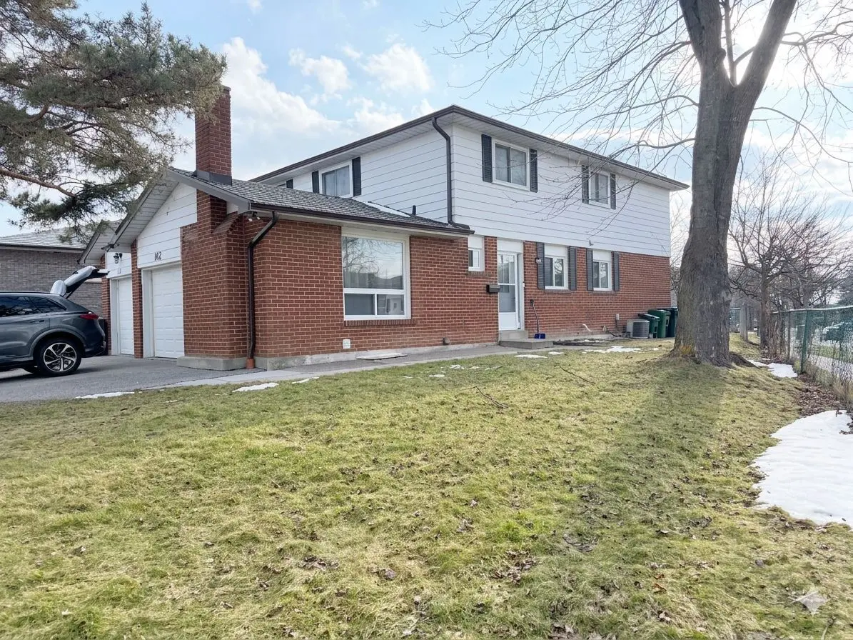 162 Shawnee CIR, Toronto C15, ON M2H 2Y2